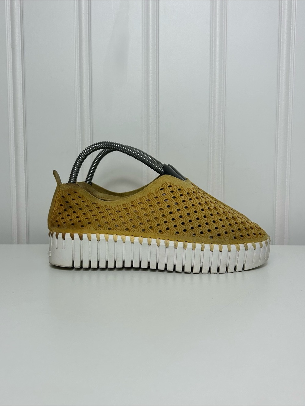 Ilse Jacobsen tulip 139 platform yellow perforated white sole Women’s 5/36